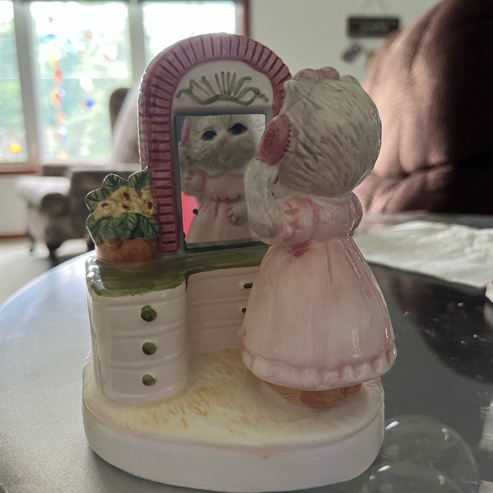 Vintage Cat Figurine with Mirror
